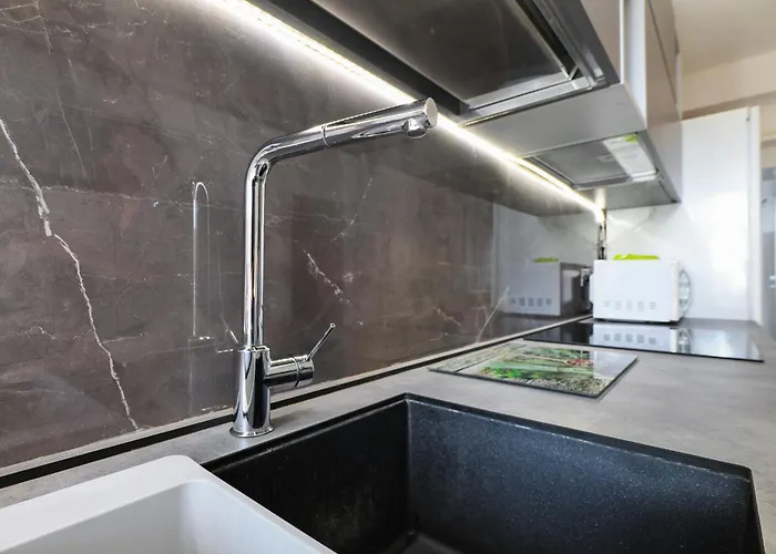 Primopiano - Novara * ميلان