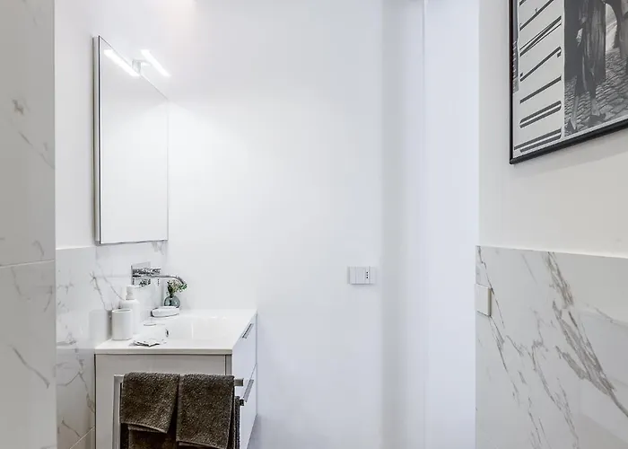 - Duomo And Navigli, Bright With Balcony 公寓