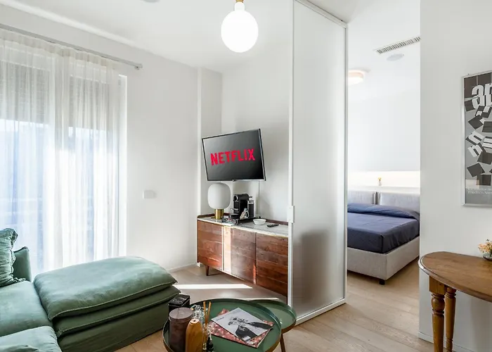 - Duomo And Navigli, Bright With Balcony *