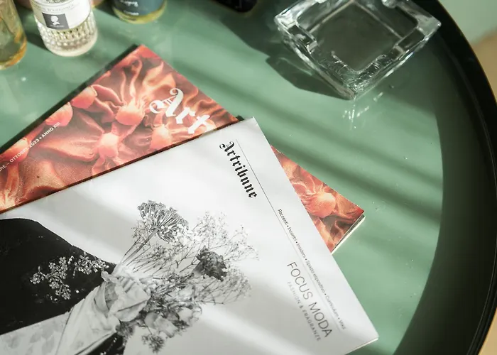 - Duomo And Navigli, Bright With Balcony 米兰