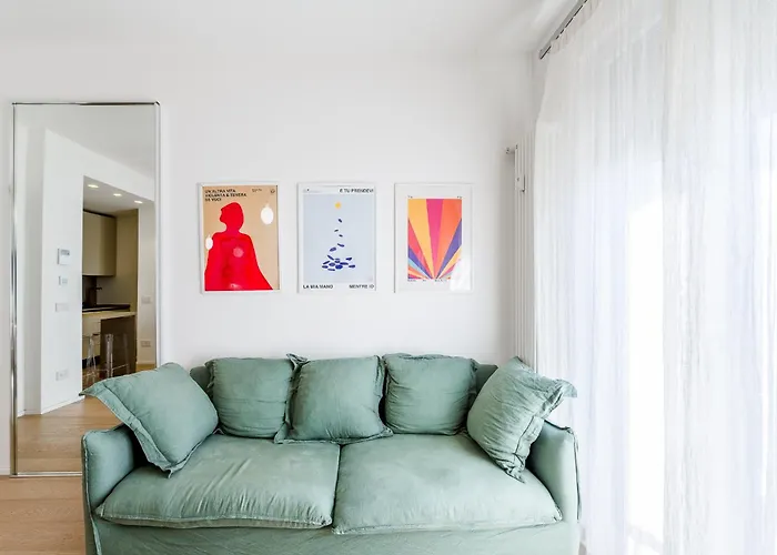 - Duomo And Navigli, Bright With Balcony 公寓