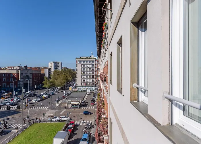 - Duomo And Navigli, Bright With Balcony *