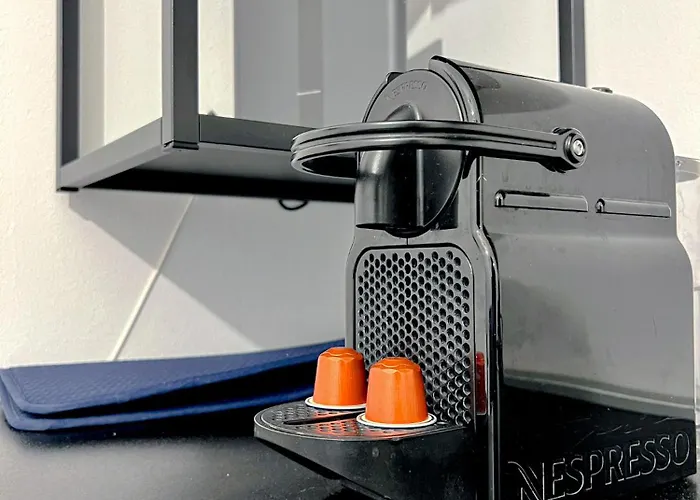 The Boutique - Steps Away From The Duomo Area דירה מילאנו