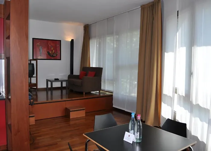 勒尔蒂住宅酒店 4*