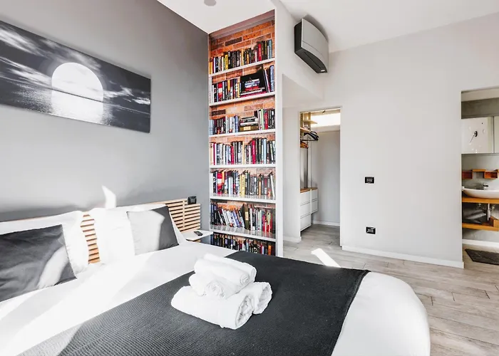 Elegant In Center Milan