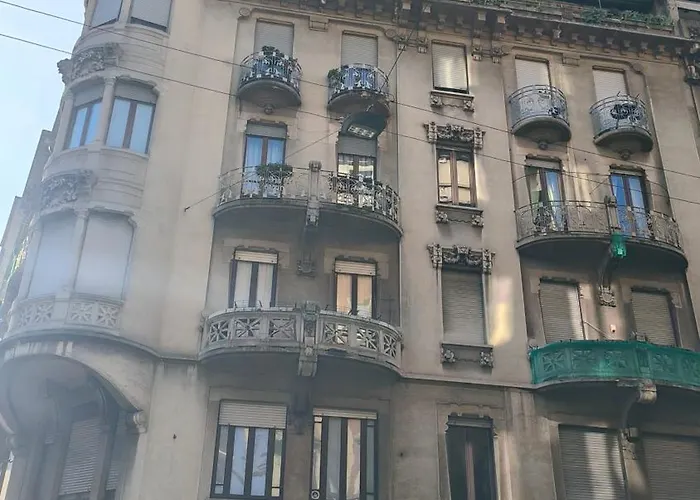 Luxury 2 Bedrooms And 2 Baths In Downtown With Ac, Wifi, Subway Aiport Conneted