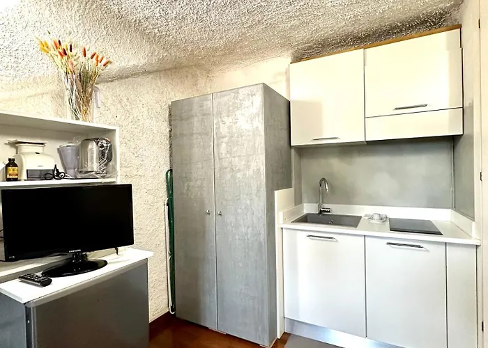 Apartament Porta Venezia - San Babila Mediolan