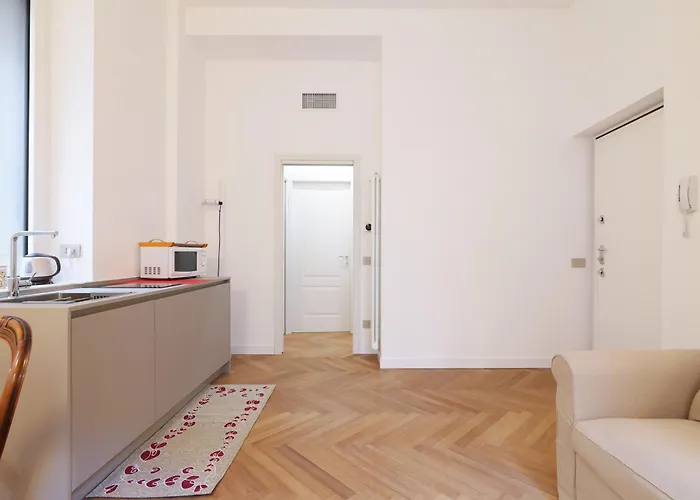 Elegant In Repubblica Brera