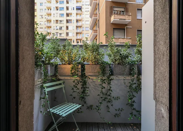 Elegant In Repubblica Brera Apartment