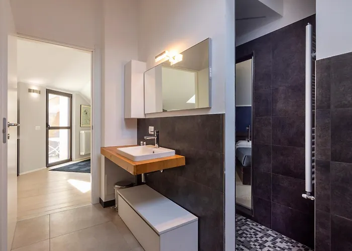 Wolvesdensuite Con Terrazzi E Garage Gratuito アパート ミラノ