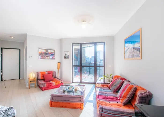 Wolvesdensuite Con Terrazzi E Garage Gratuito アパート *