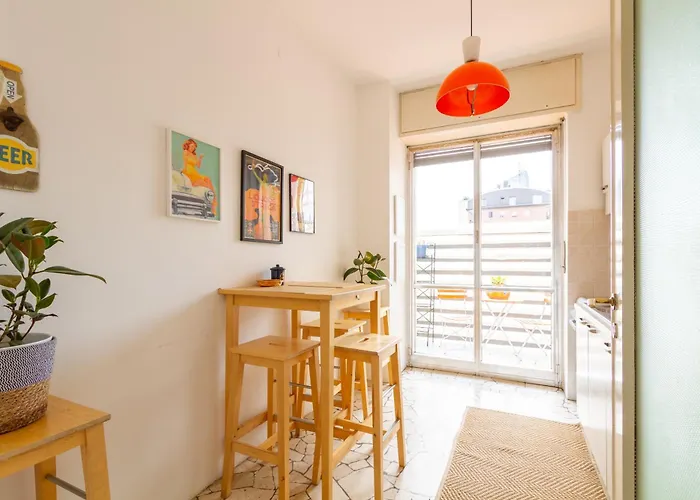 Palazzo Lombardia - Station - Bighome Apartment