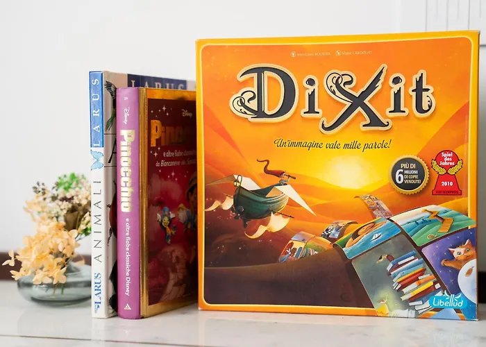 - Duomo And Navigli, Bright With Balcony * 米兰