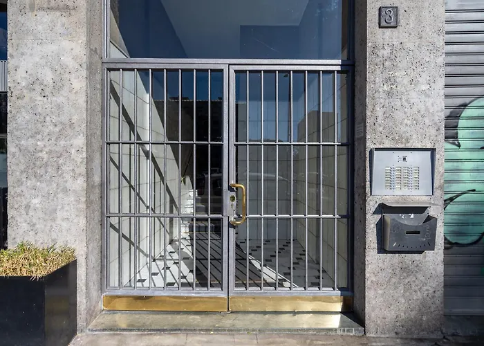- Duomo And Navigli, Bright With Balcony Daire *