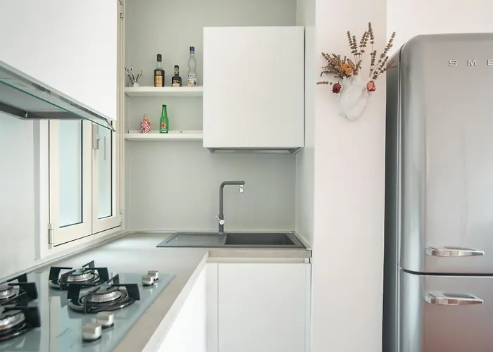 Isola * Μιλάνο