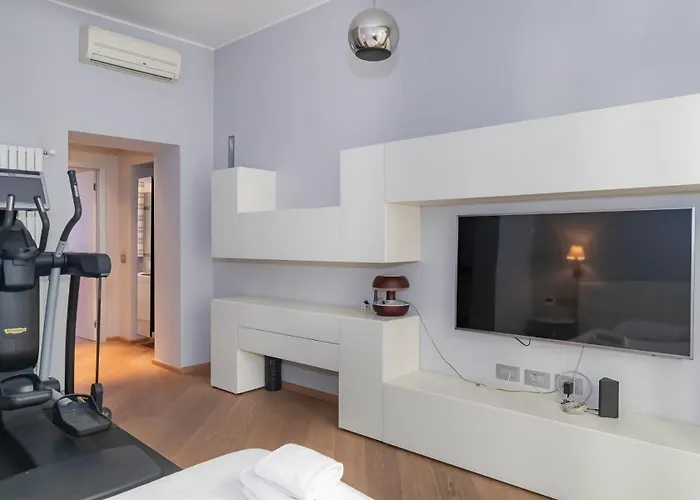 Ihost Luxury Center - Bellini 4 ميلان