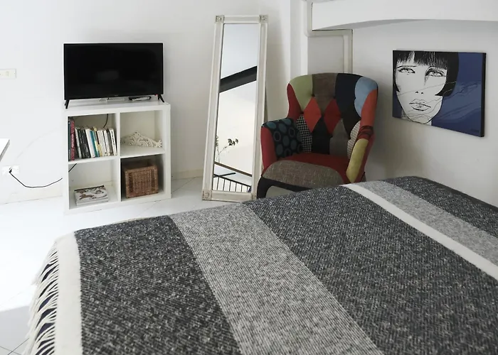 Comecasa Grazioso Loft In Crocetta Near Mangiagalli Апартаменты *