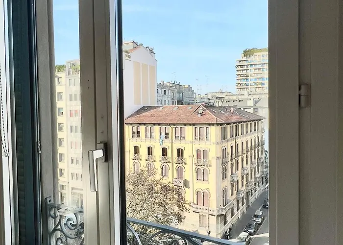 Tricolore ميلان