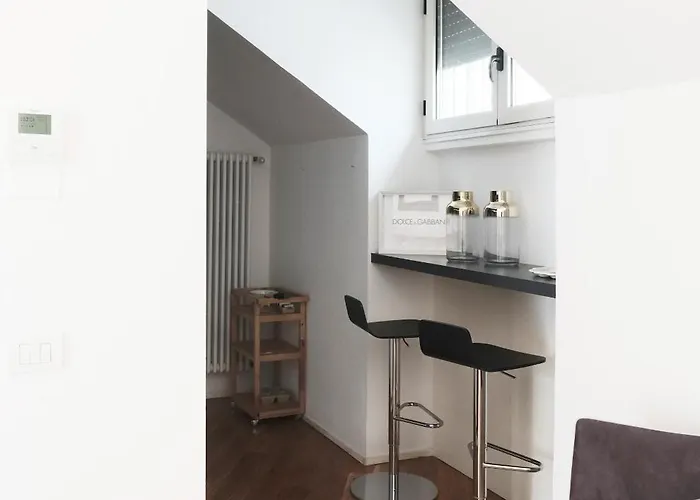 Comecasa Attic 3 Min Walk From Duomo Lejlighed