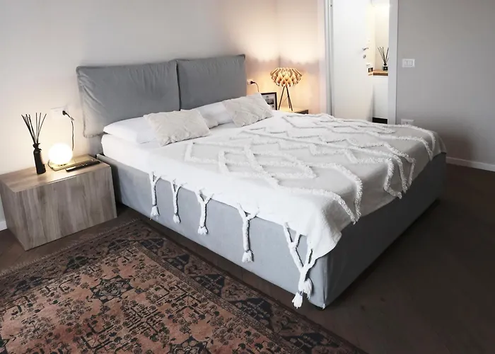 Comecasa Attic 3 Min Walk From Duomo Lejlighed *