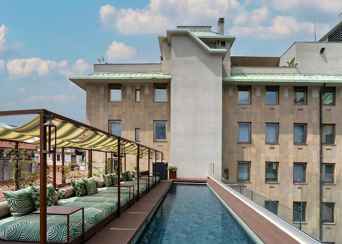 Radisson Collection Hotel, Santa Sofia 5* Mediolan