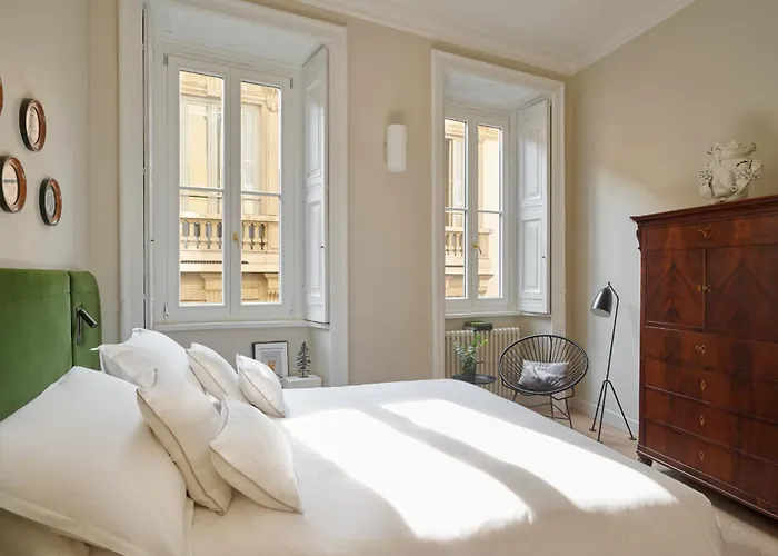 Crossing Manzoni 밀라노