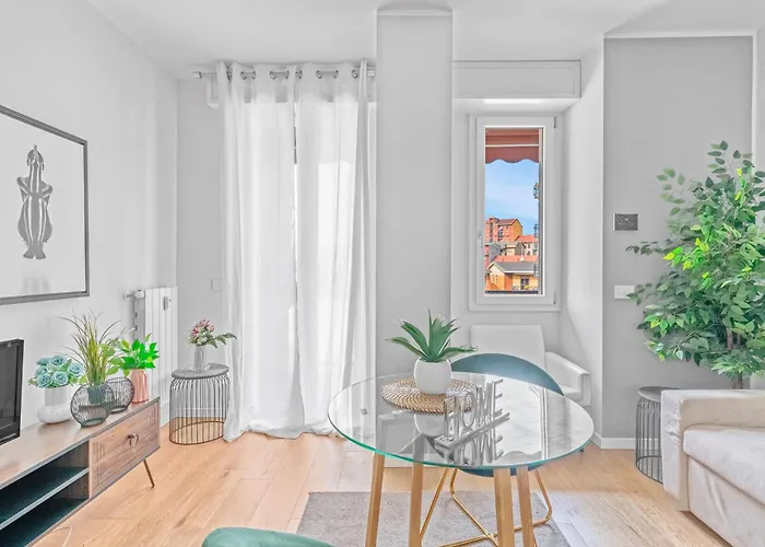 Pa211 -crescenzago- Romantic - Elegant - Large Appartement