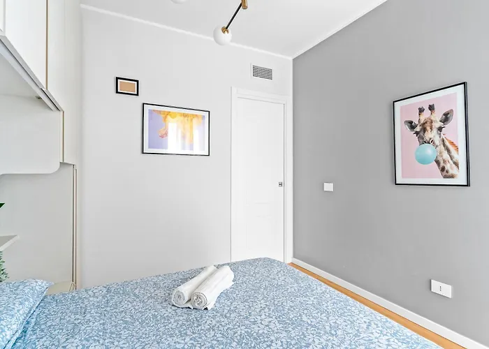 Appartement Pa211 -crescenzago- Romantic - Elegant - Large Milaan