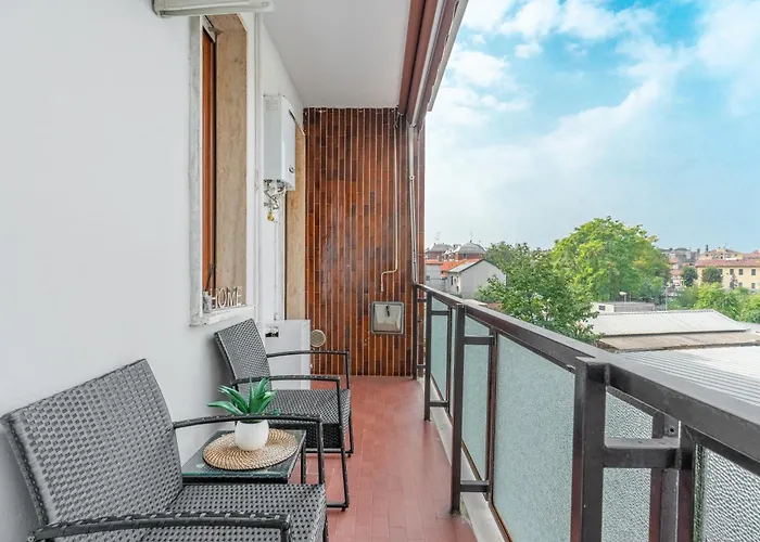 Pa211 -crescenzago- Romantic - Elegant - Large Appartement Milaan