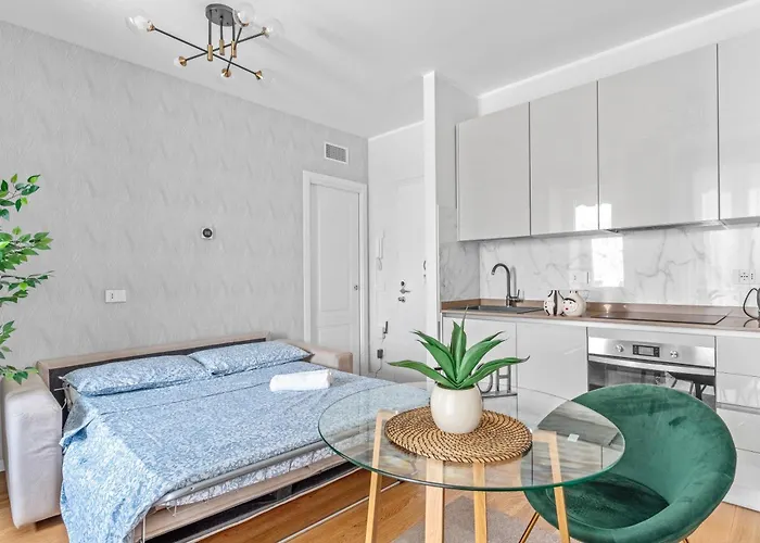 Pa211 -crescenzago- Romantic - Elegant - Large Appartement