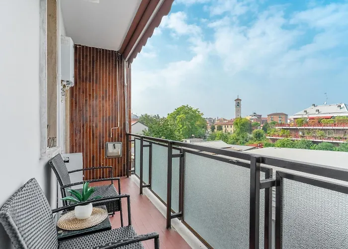 Pa211 -crescenzago- Romantic - Elegant - Large Appartement