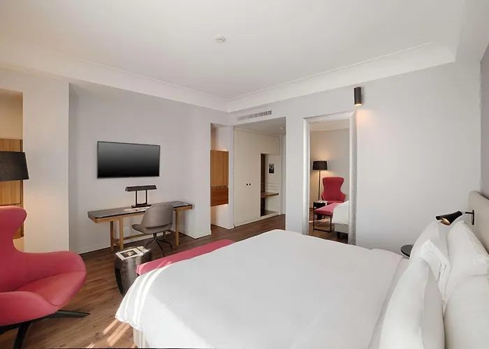 Отель Radisson Blu 4*