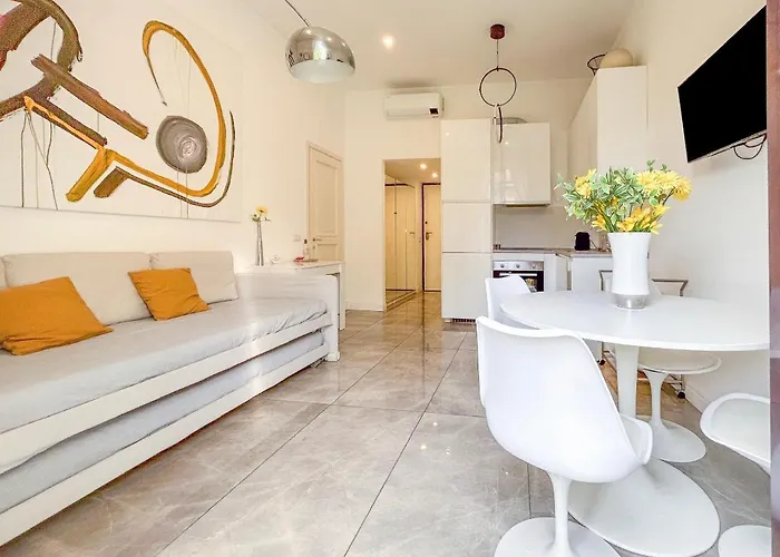 公寓 Casa Alberto Da Giussano, Elegante Bilocale In Centro Con Balcone Sul Parco *