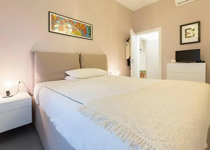 Tortona Citylife Washington M4 * ミラノ