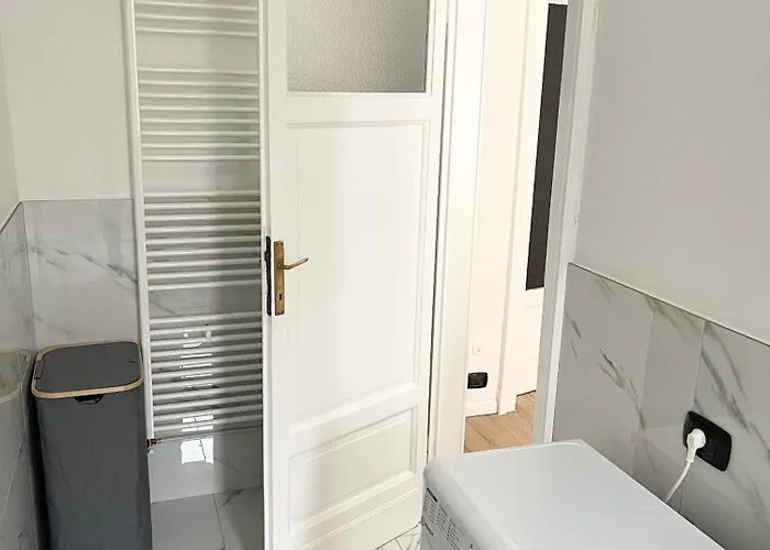 Lägenhet Ampio Bilocale Zona Navigli *