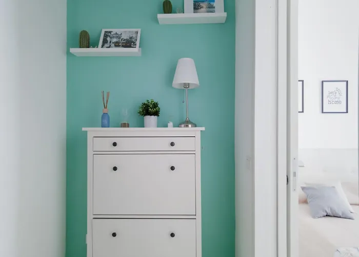 Nicole's Appartament-a 15 Min Dal Duomo Appartement Milaan