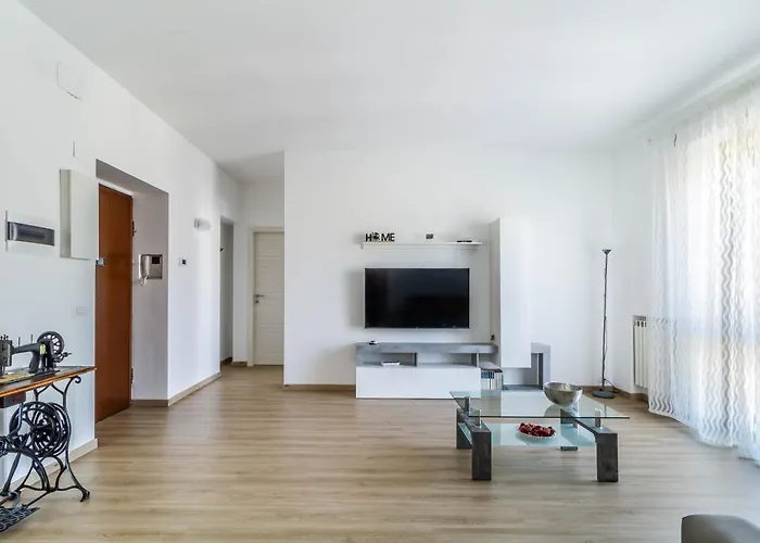 Domusmi Benedetto Marcello-28 아파트 *