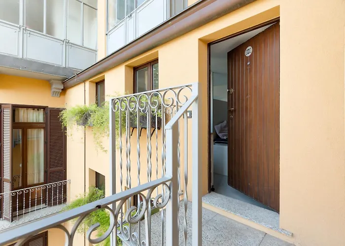 Guesthost - Magenta Long Let Apts