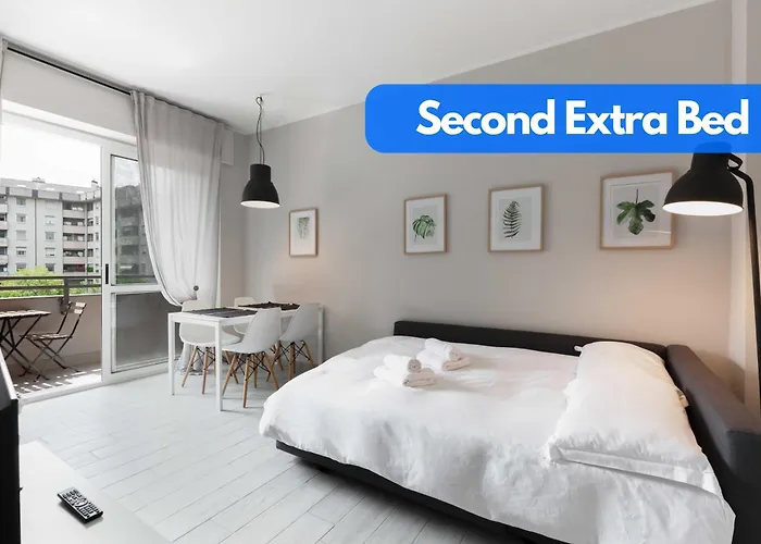 The House - Private Parking And Balcony 아파트