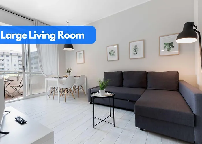 The House - Private Parking And Balcony