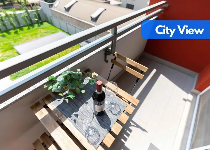 The House - Private Parking And Balcony Apartamento