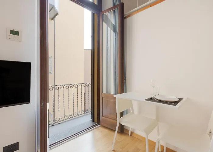 Guesthost - Magenta Long Let Apts Lägenhet Milano