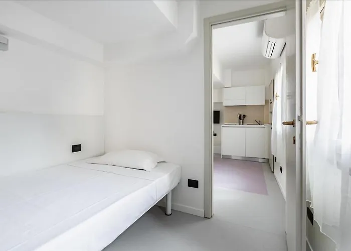 Lägenhet Guesthost - Magenta Long Let Apts