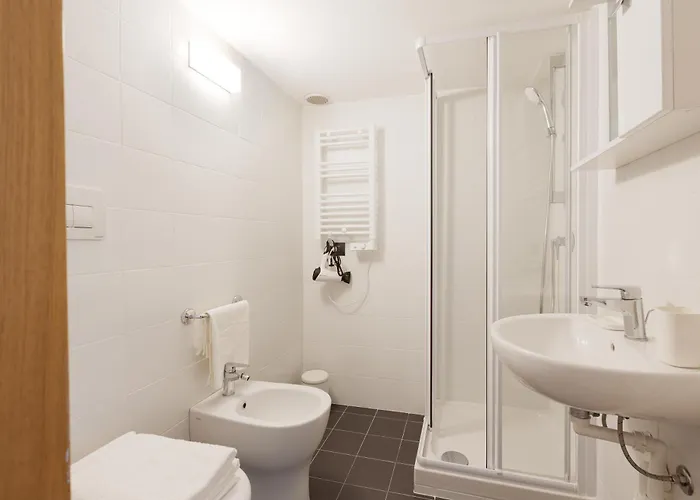 Guesthost - Magenta Long Let Apts *