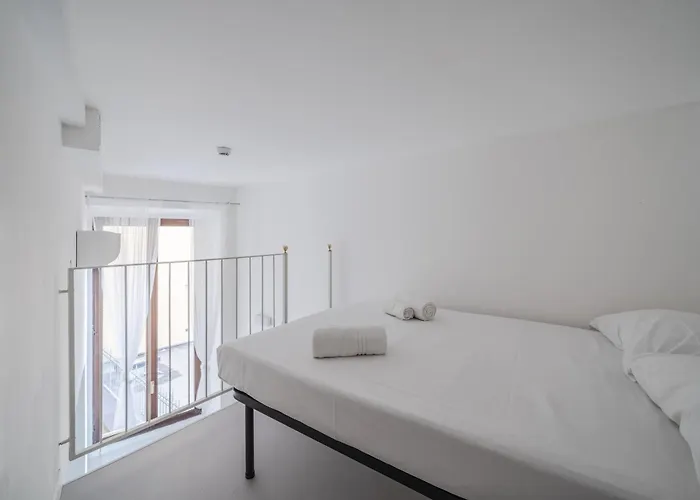 Guesthost - Magenta Long Let Apts *