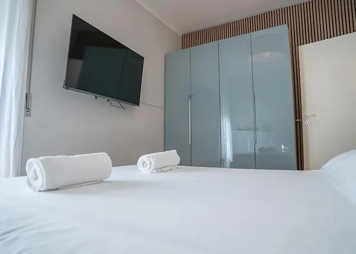 Отель Singola Con Ac, Tv, Wi-fi E Cucina Милан