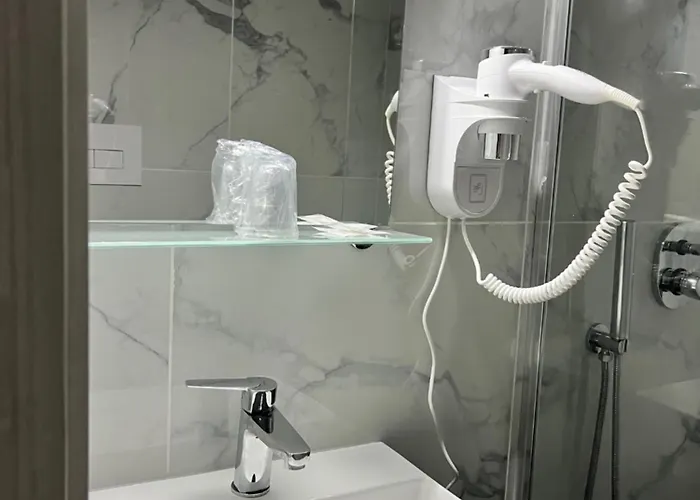 萨拉酒店 酒店 2*