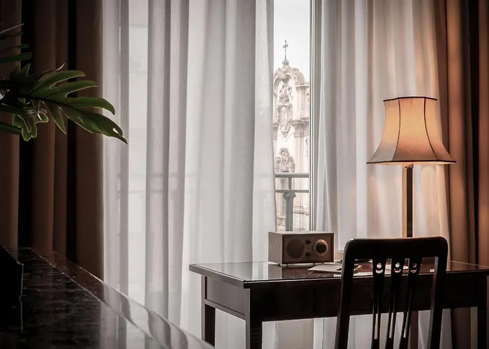 Grand Et De - The Leading Of The World