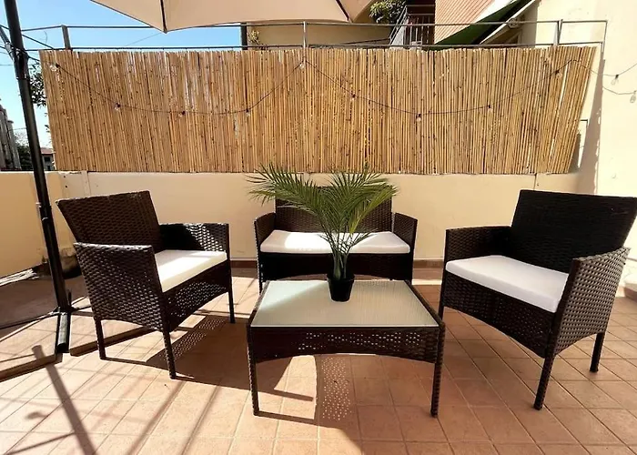 Amazing Flat With Terrace דירה