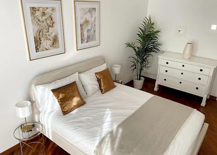 Amazing Flat With Terrace דירה *